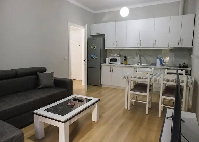Sab 1 Cozy Modern Apartment Fier